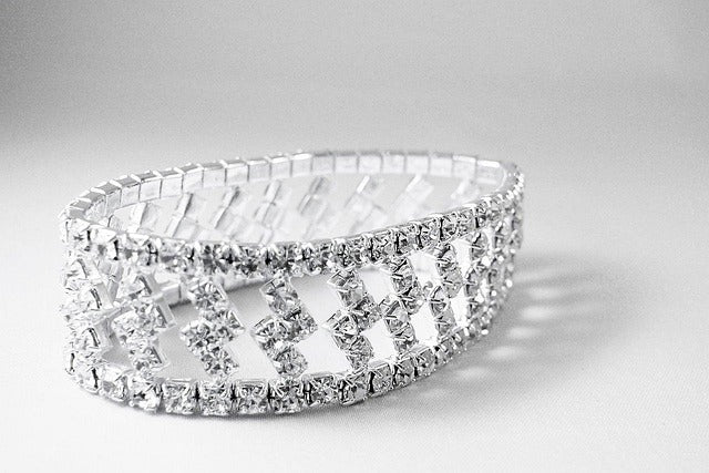 10 Timeless Bracelet Designs That Stay Never Out of Style